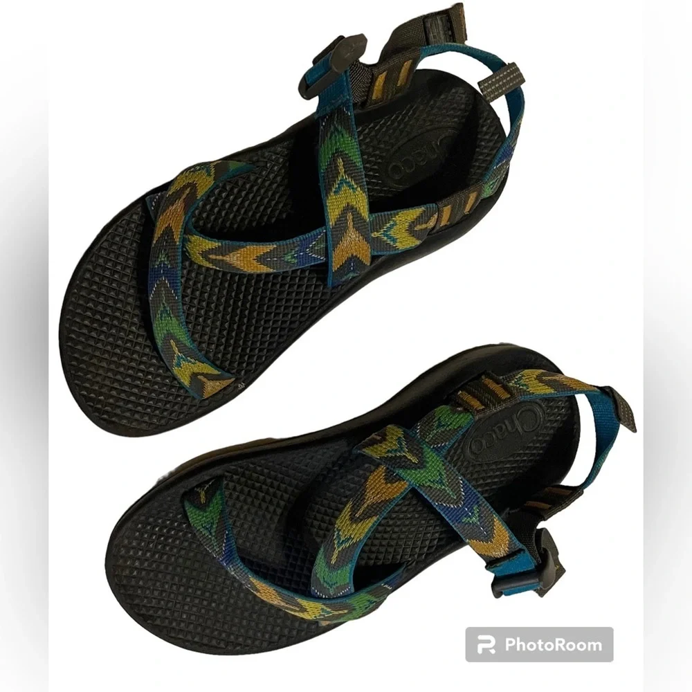 Youth Chaco Sandals EUC size US size 4